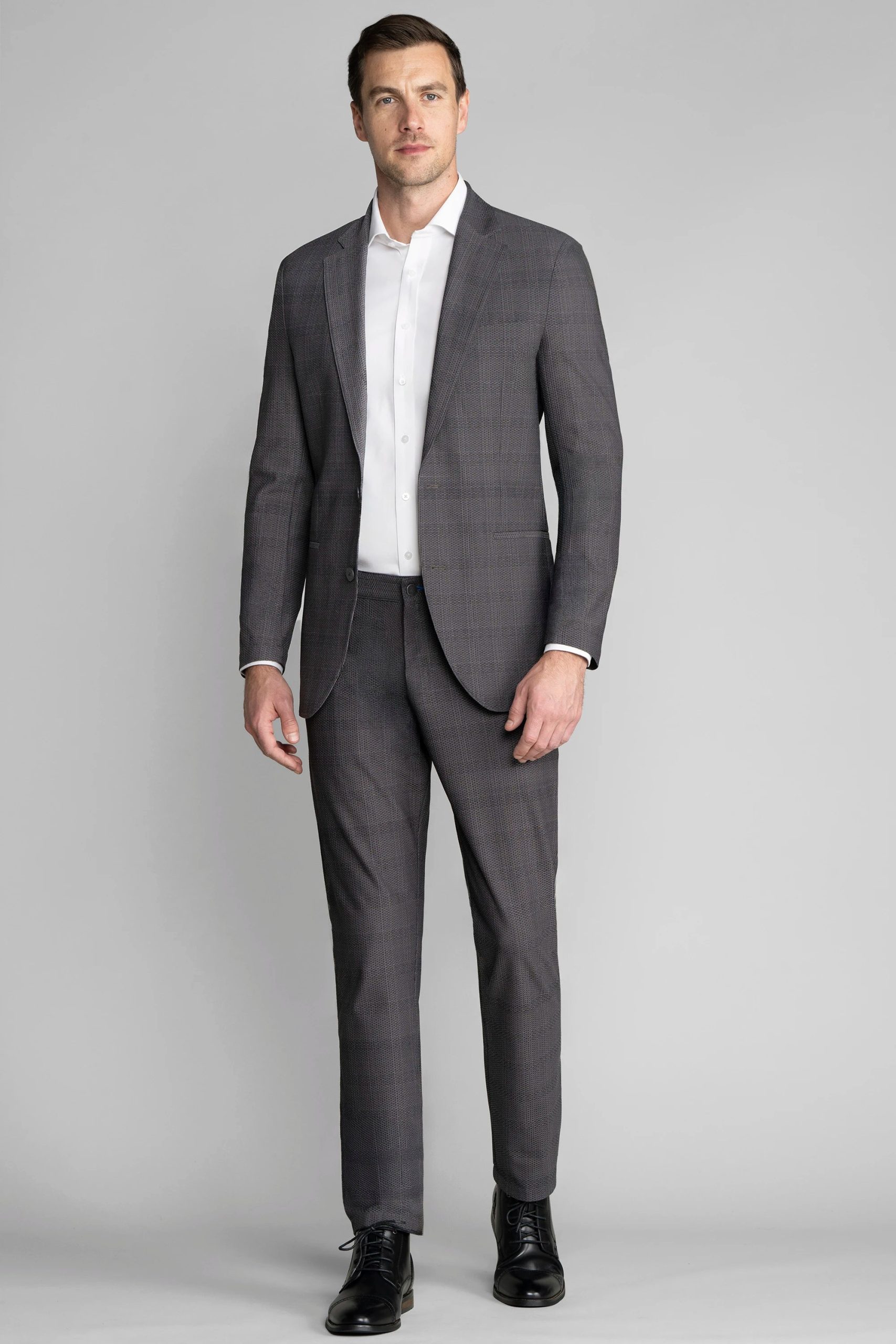 Air-Pants-Grey-POW-Fullbody-26.1_b4c858e5-8a7c-4f59-af68-5656c458300c.jpg