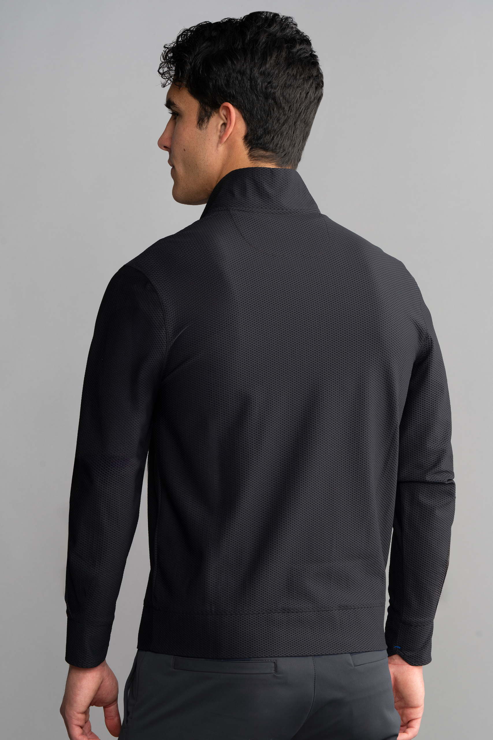 Air-QuarterZip-Black-Back-25.1.png