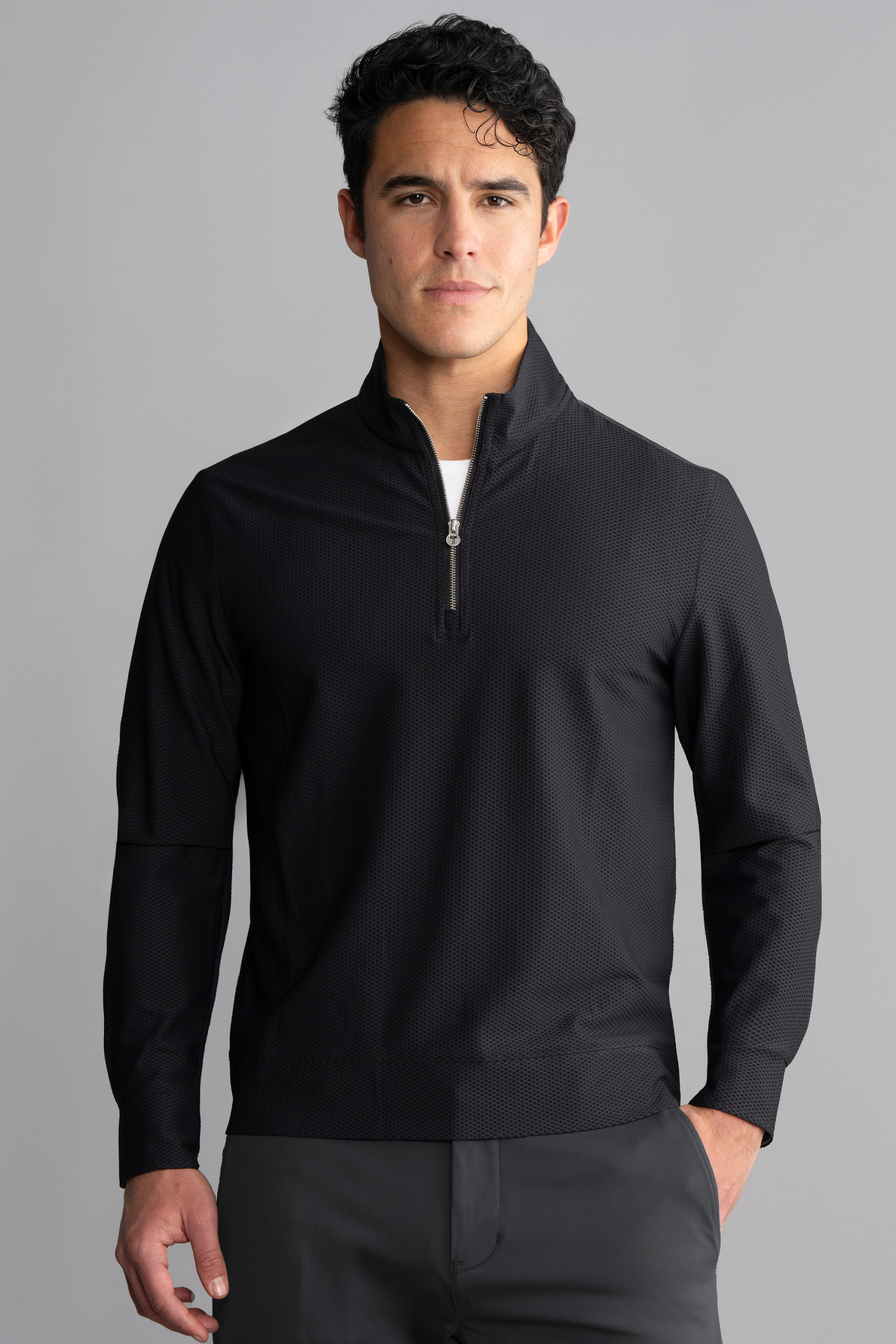 Air Quarter Zip // Black