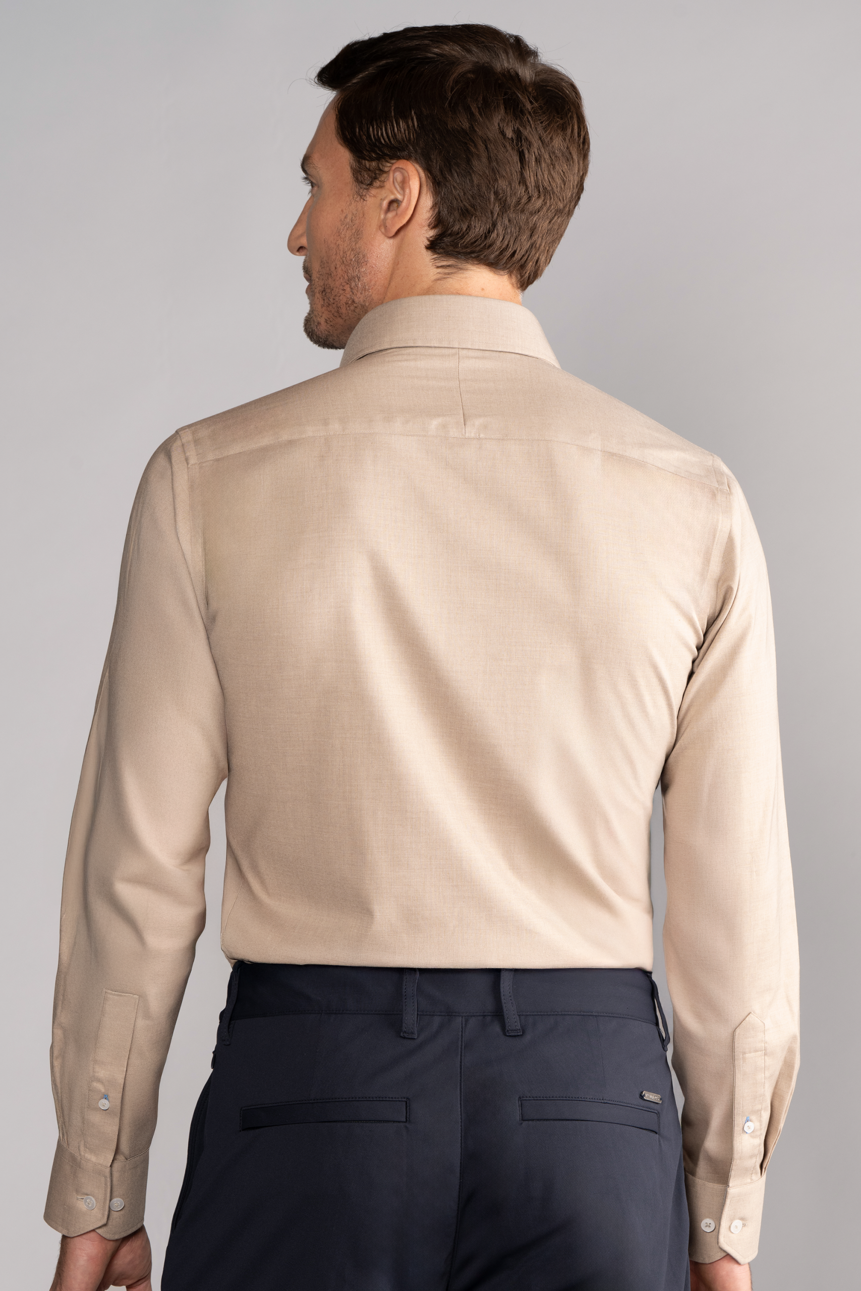 Leader-Heather-Sepia-Back-25.1.png