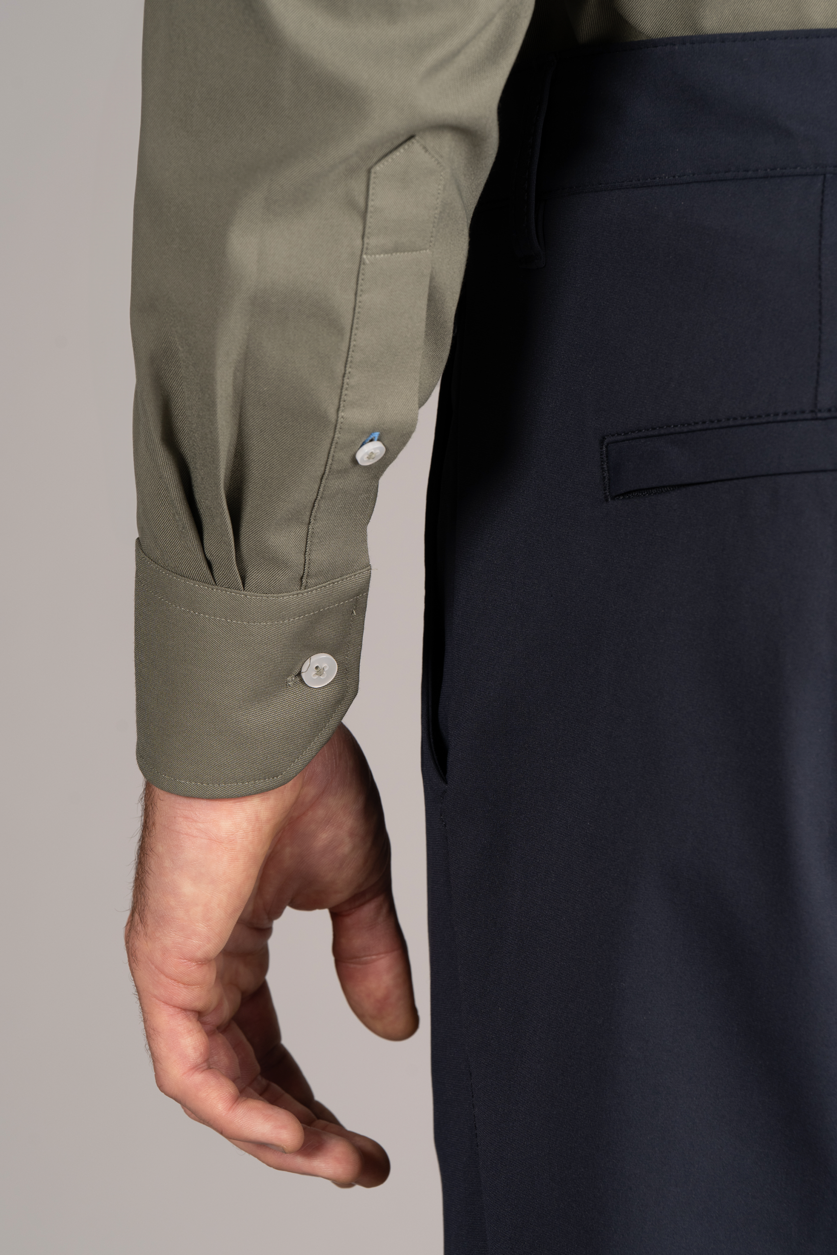 Leader-Olive-Green-Sleeve-25.1.png