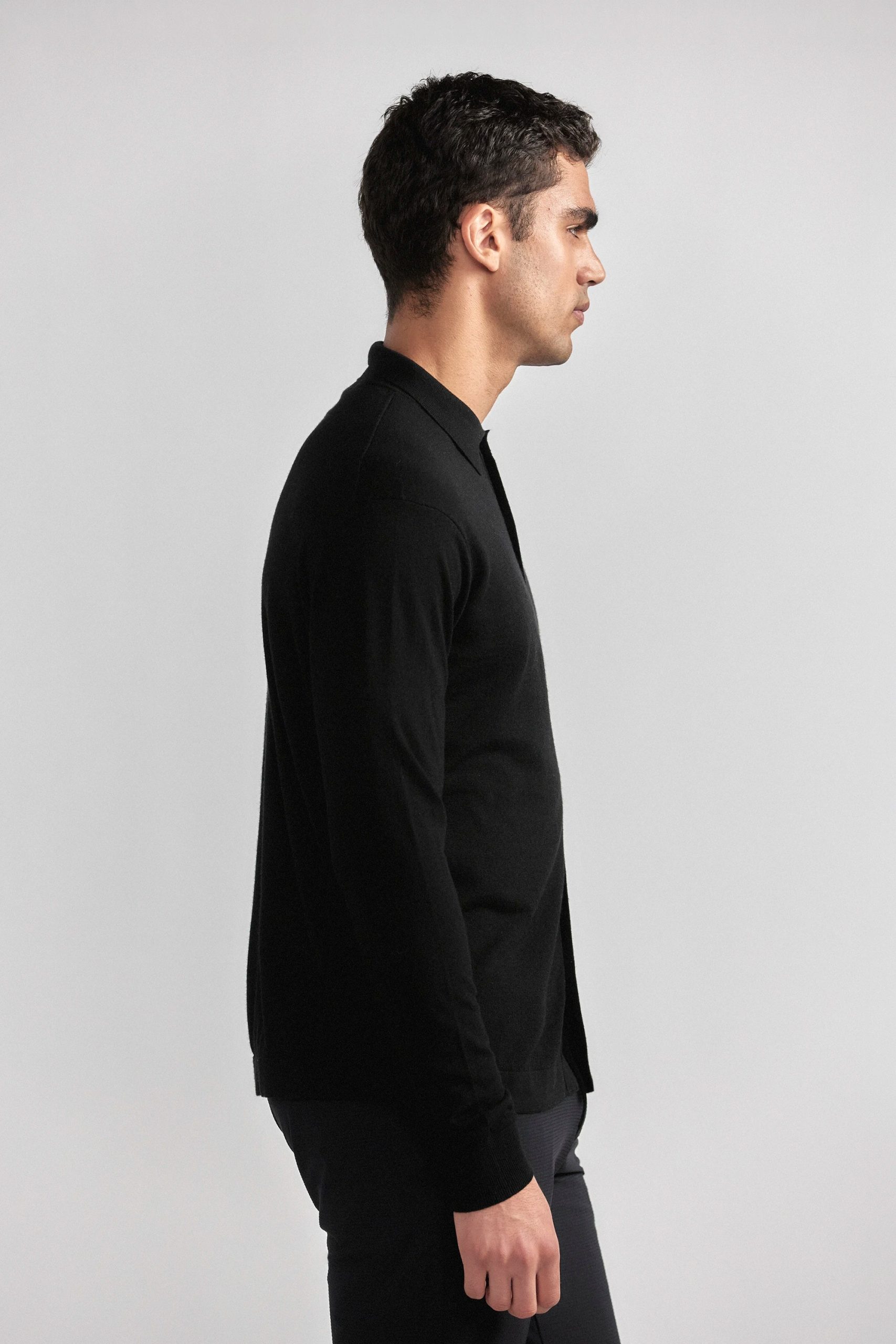 Lightweight-Cashmere-ButtonDown-Black-Side-26.1.jpg