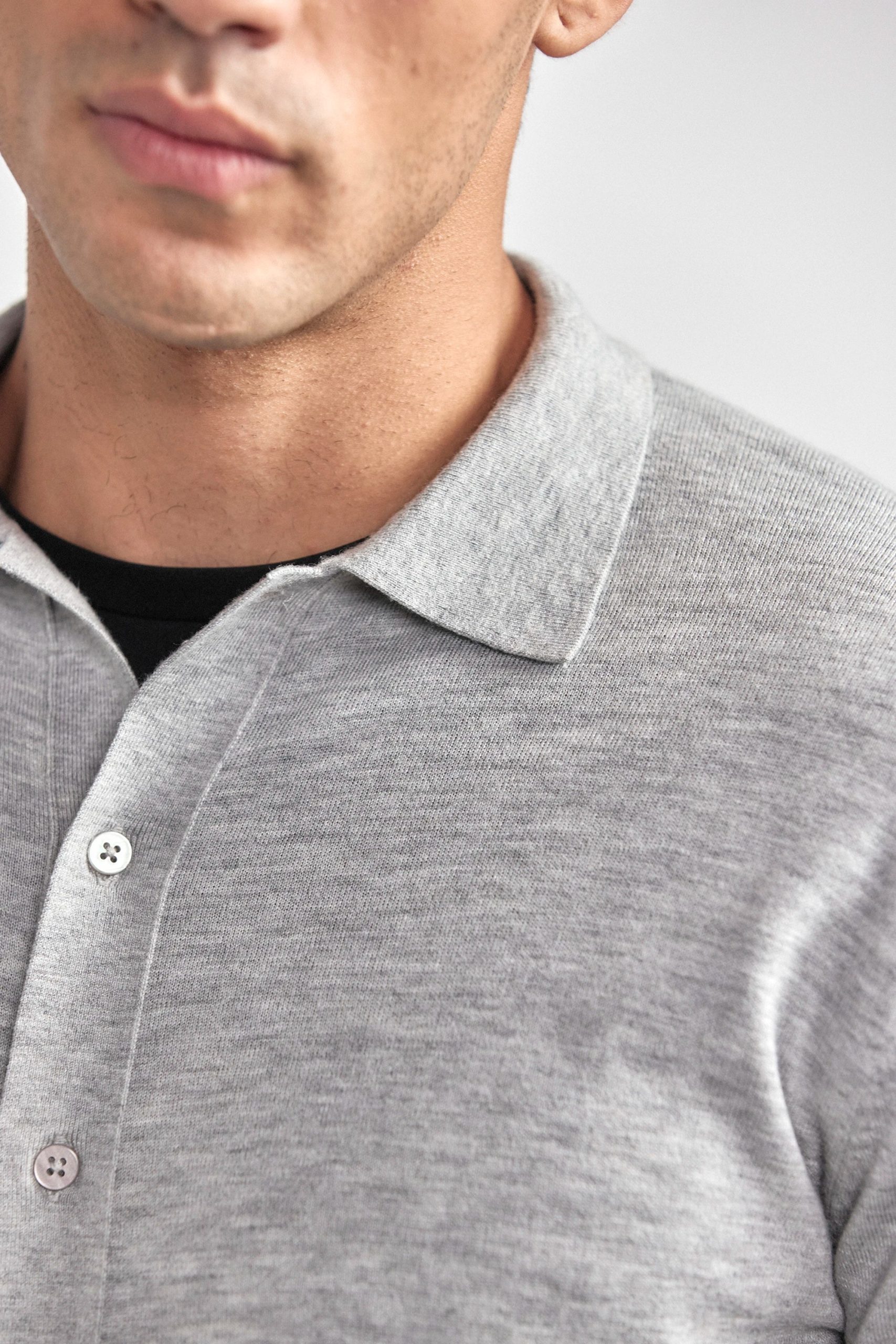 Lightweight-Cashmere-ButtonDown-HeatherLtGrey-Collar-26.1.jpg