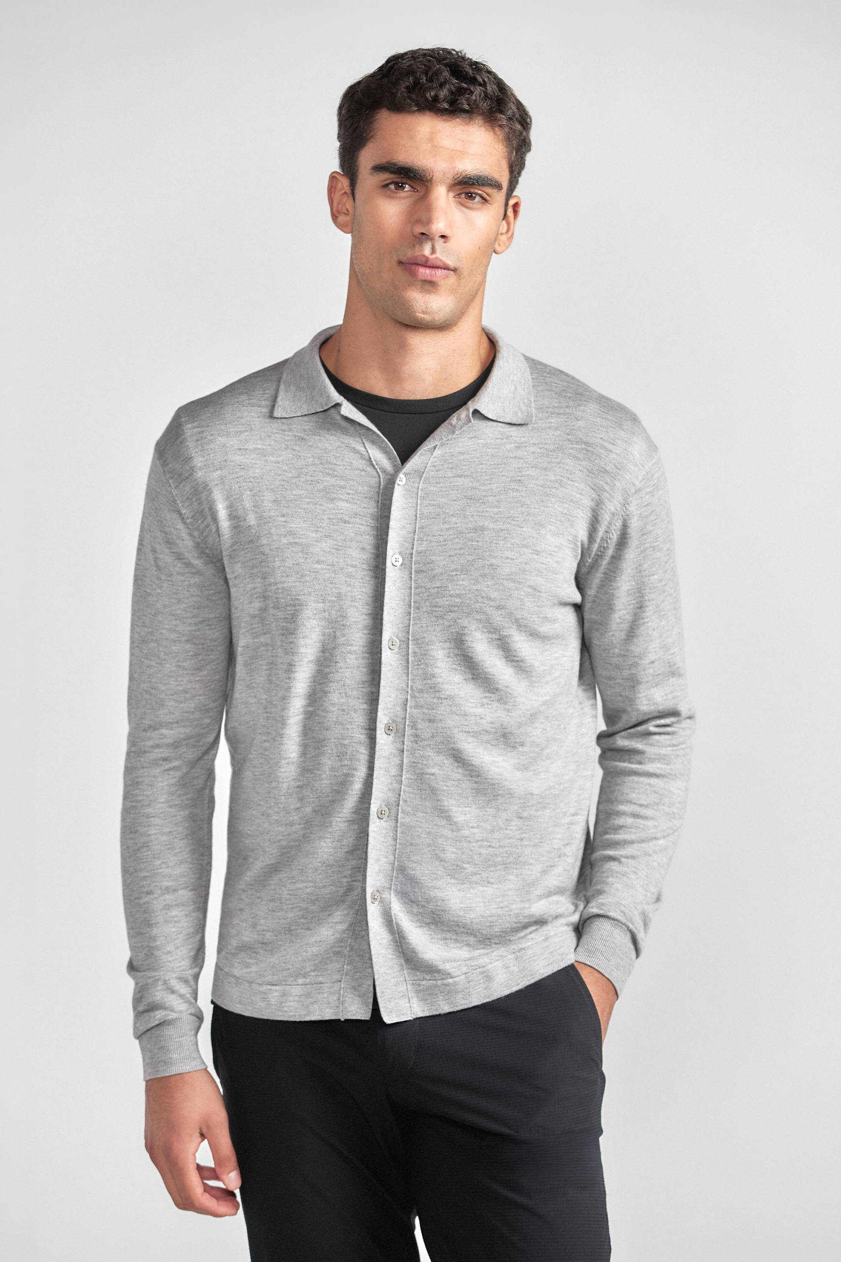 Lightweight-Cashmere-ButtonDown-HeatherLtGrey-Front-26.1.png