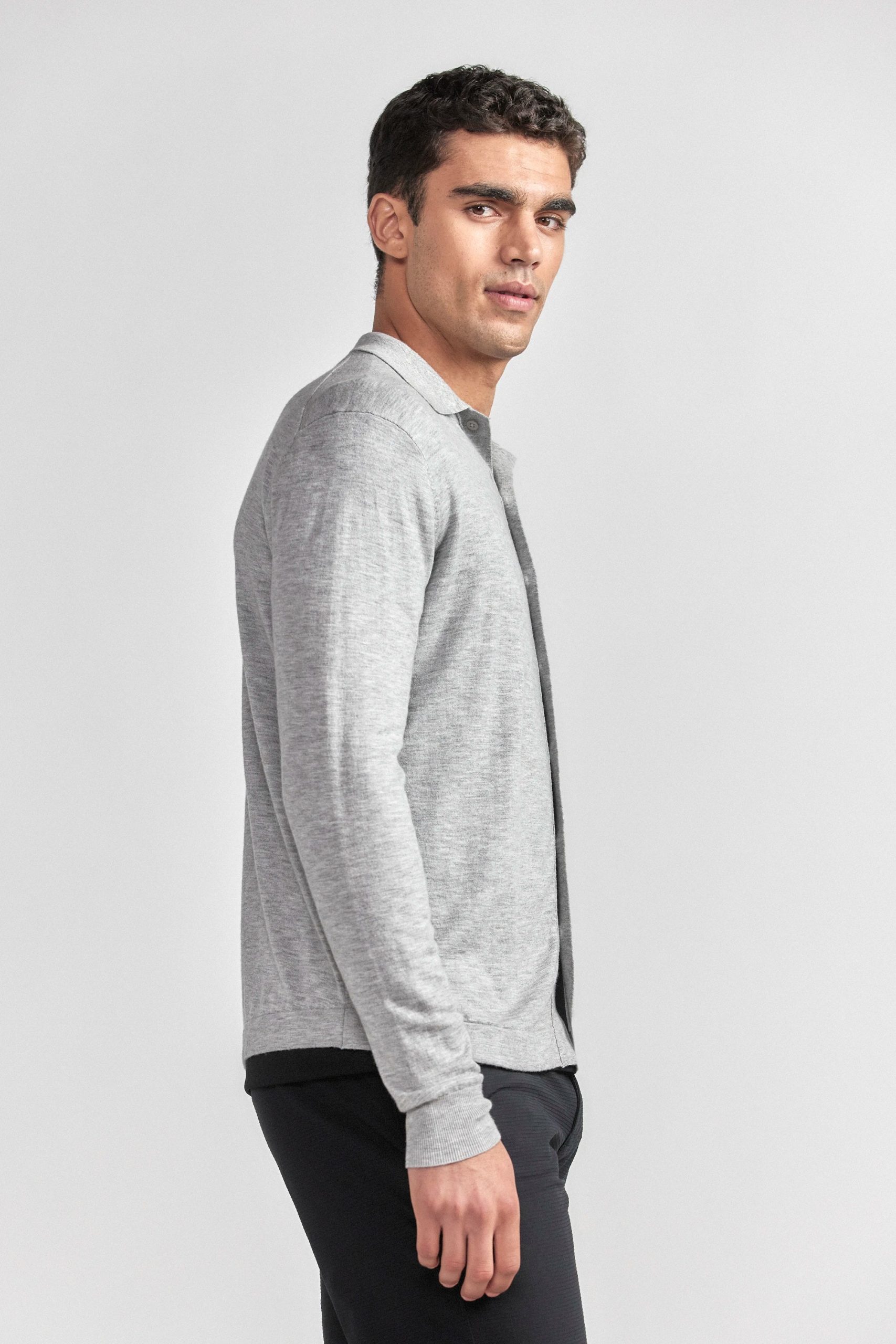 Lightweight-Cashmere-ButtonDown-HeatherLtGrey-Side-26.1.jpg