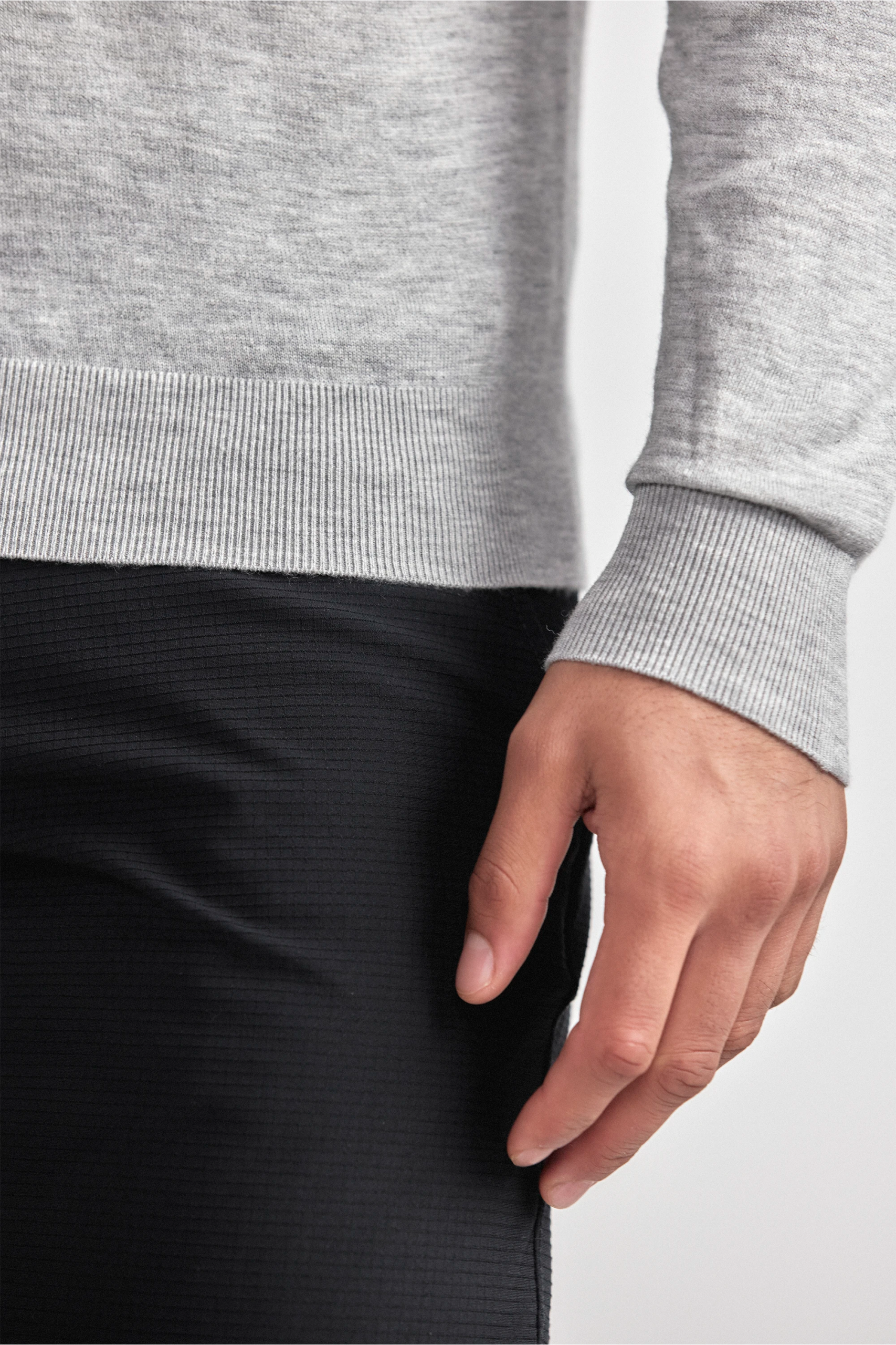 Lightweight-Cashmere-Polo-HeatherGrey-SleeveDetail-26.1.png