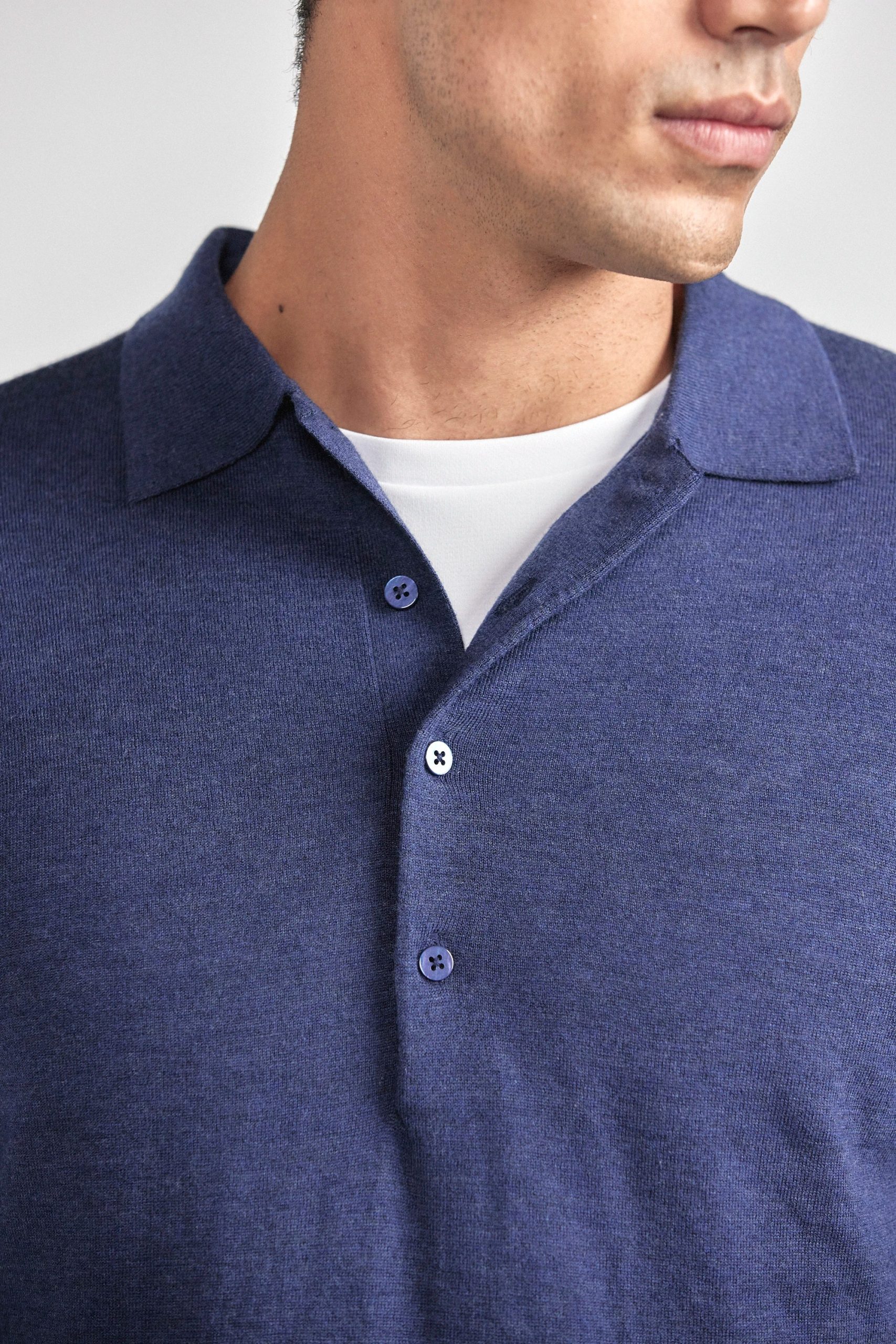 Lightweight-Cashmere-Polo-Navy-Collar-26.1.jpg