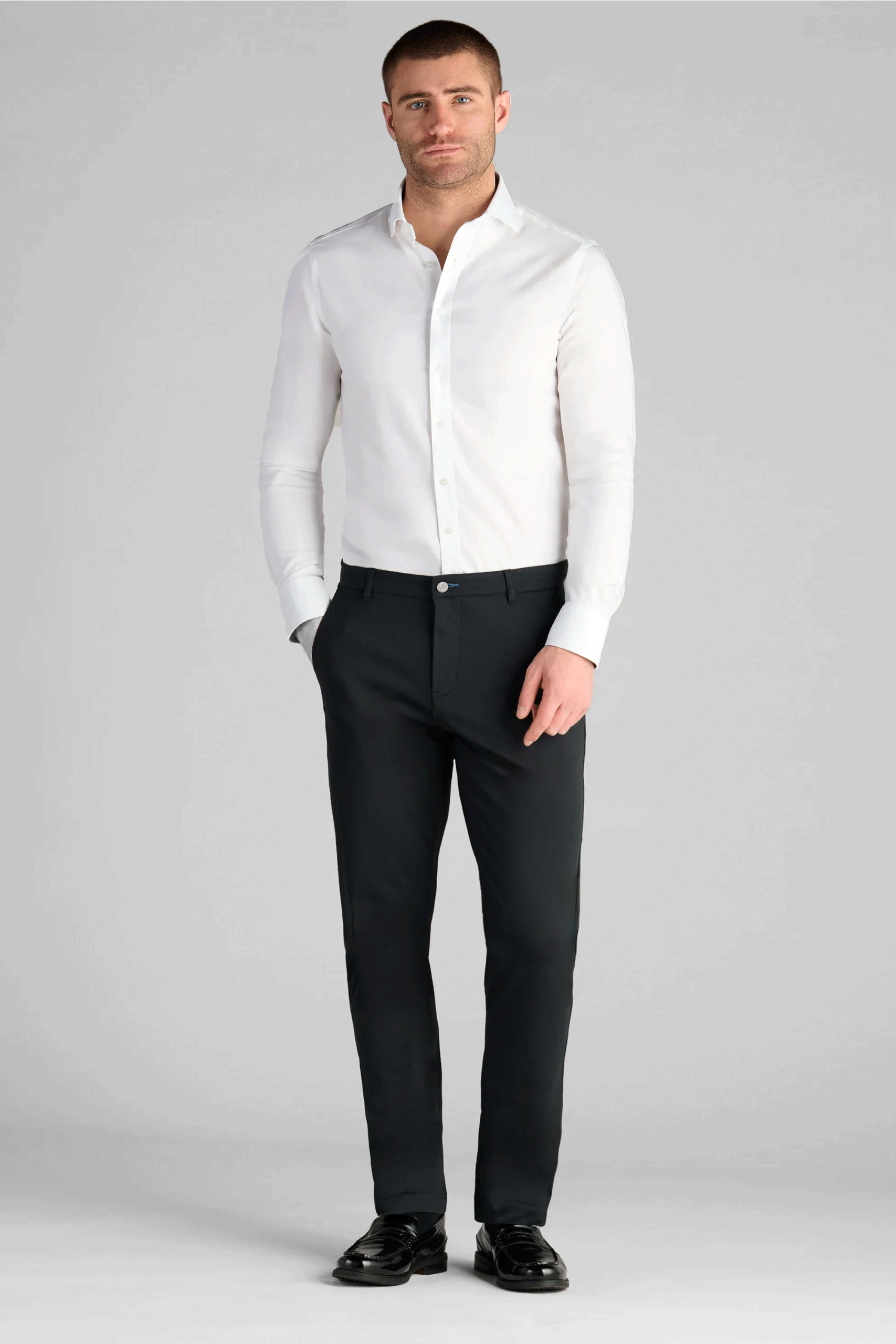 Performance-Pants-Black-Fullbody_77034502-42fe-4d44-9f23-b36b74107f6d.png