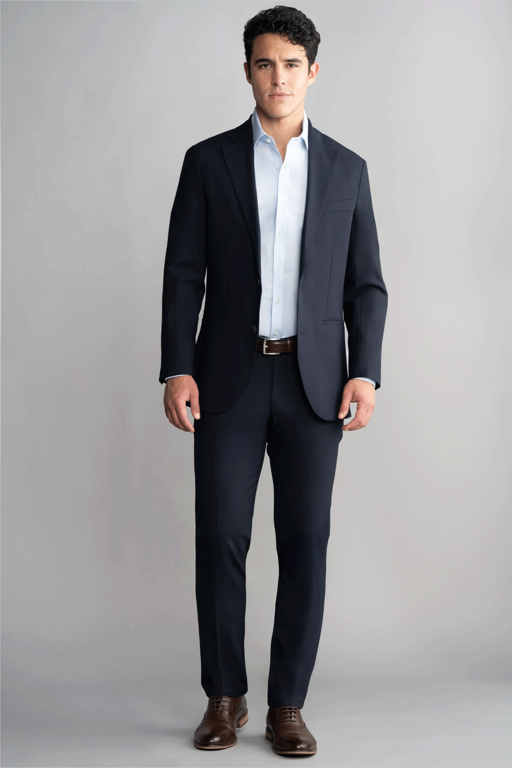 WoolSuit-Navy-Blazer-Fullbody-25.1_9a630814-a738-44ca-8c09-dc59896d1d7b.png