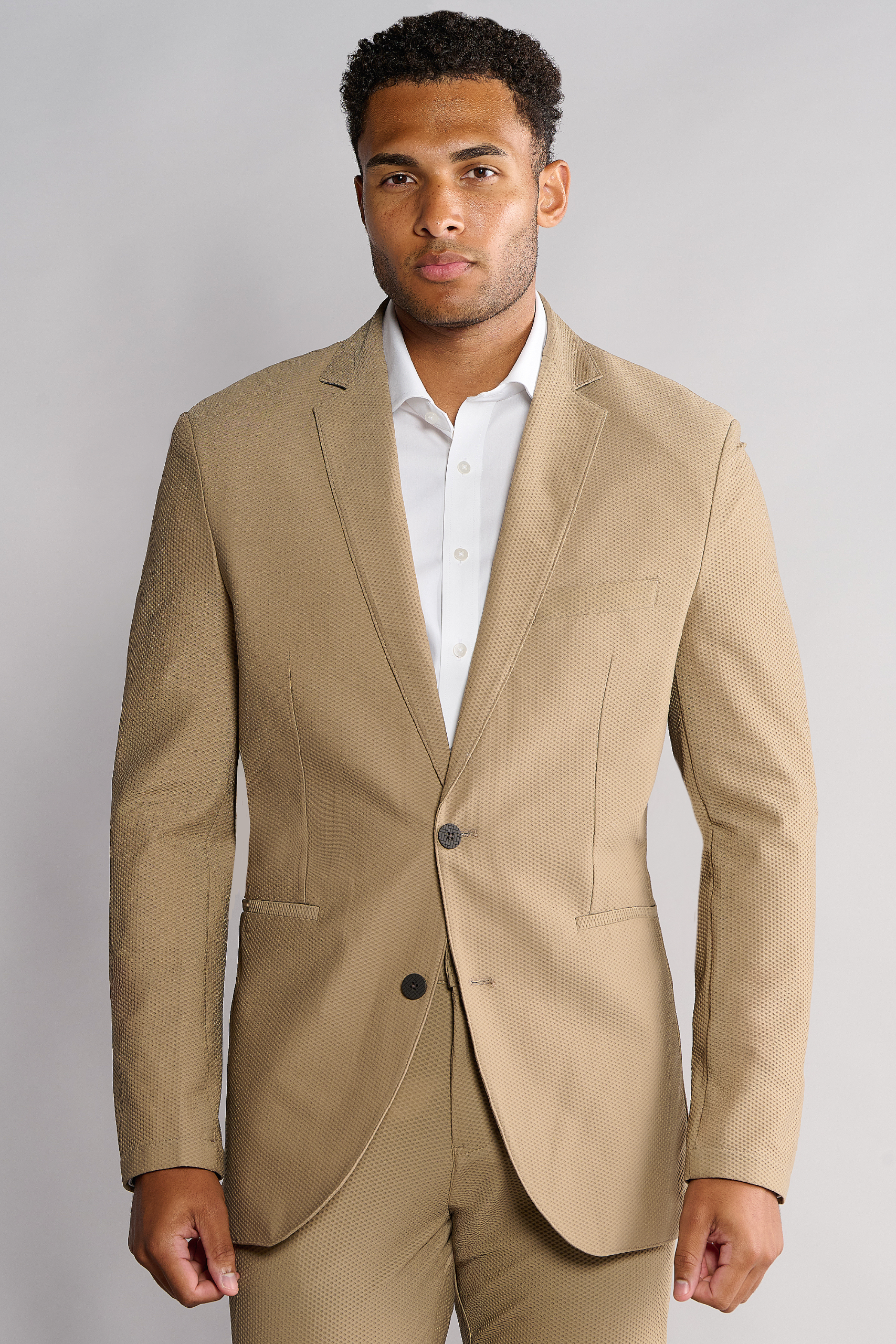 khaki_BZR044_M2_2025.png