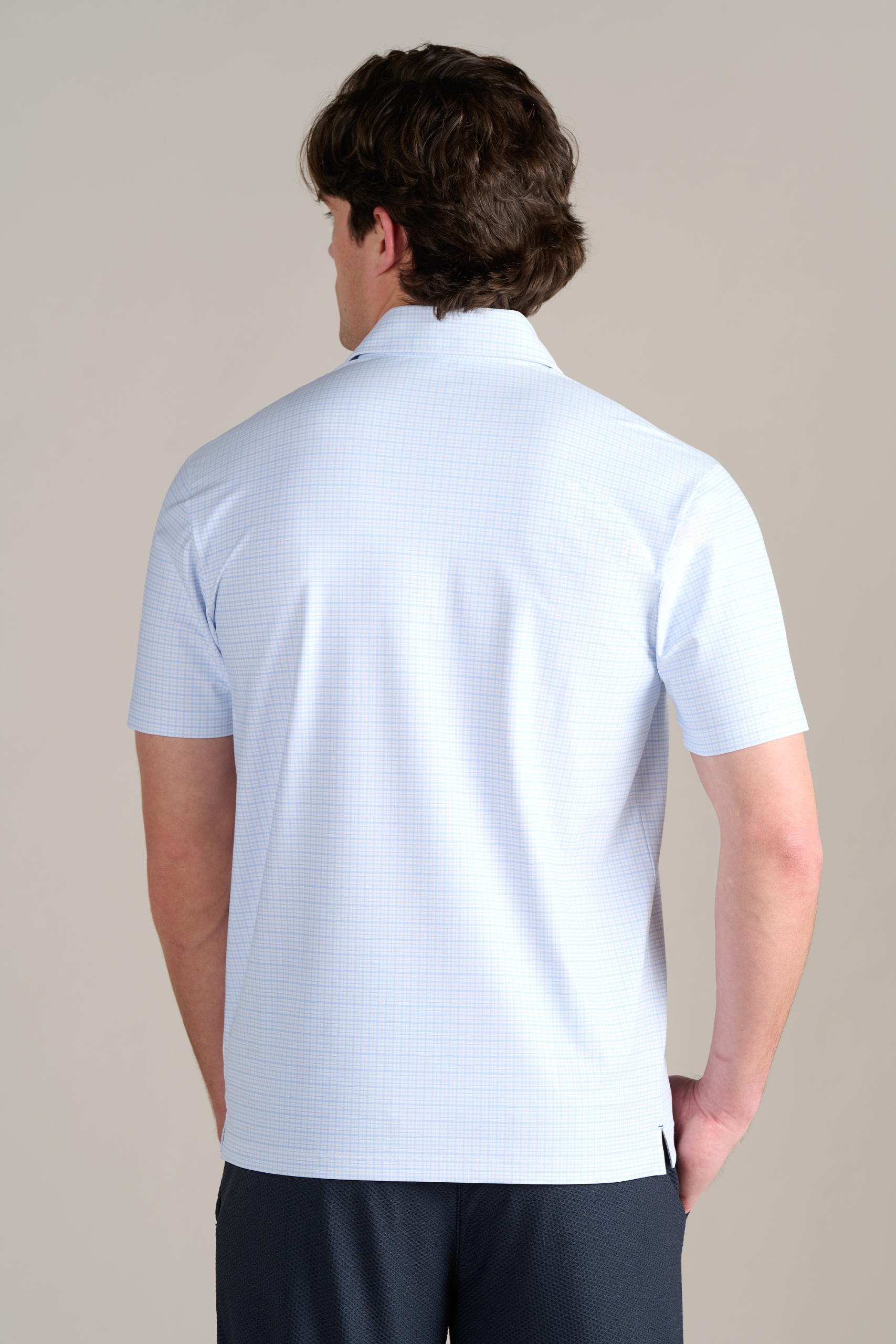 lightbluegrid_DCP006_R_e5f2117d-250c-4c1e-b2e8-7b9c32104c39.png
