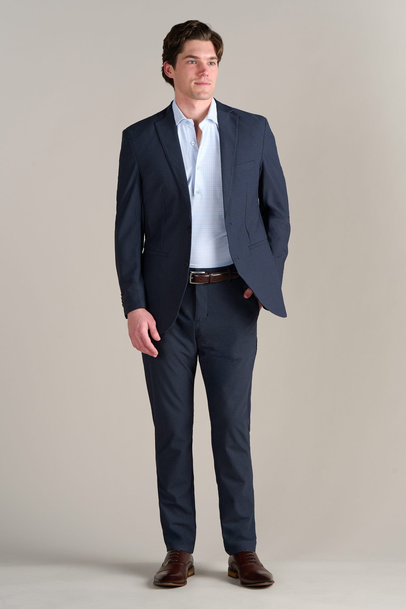 lightbluegrid_DCP006_Suit_3ac7fbae-c6ca-4350-a17d-2ab9a5239508.png