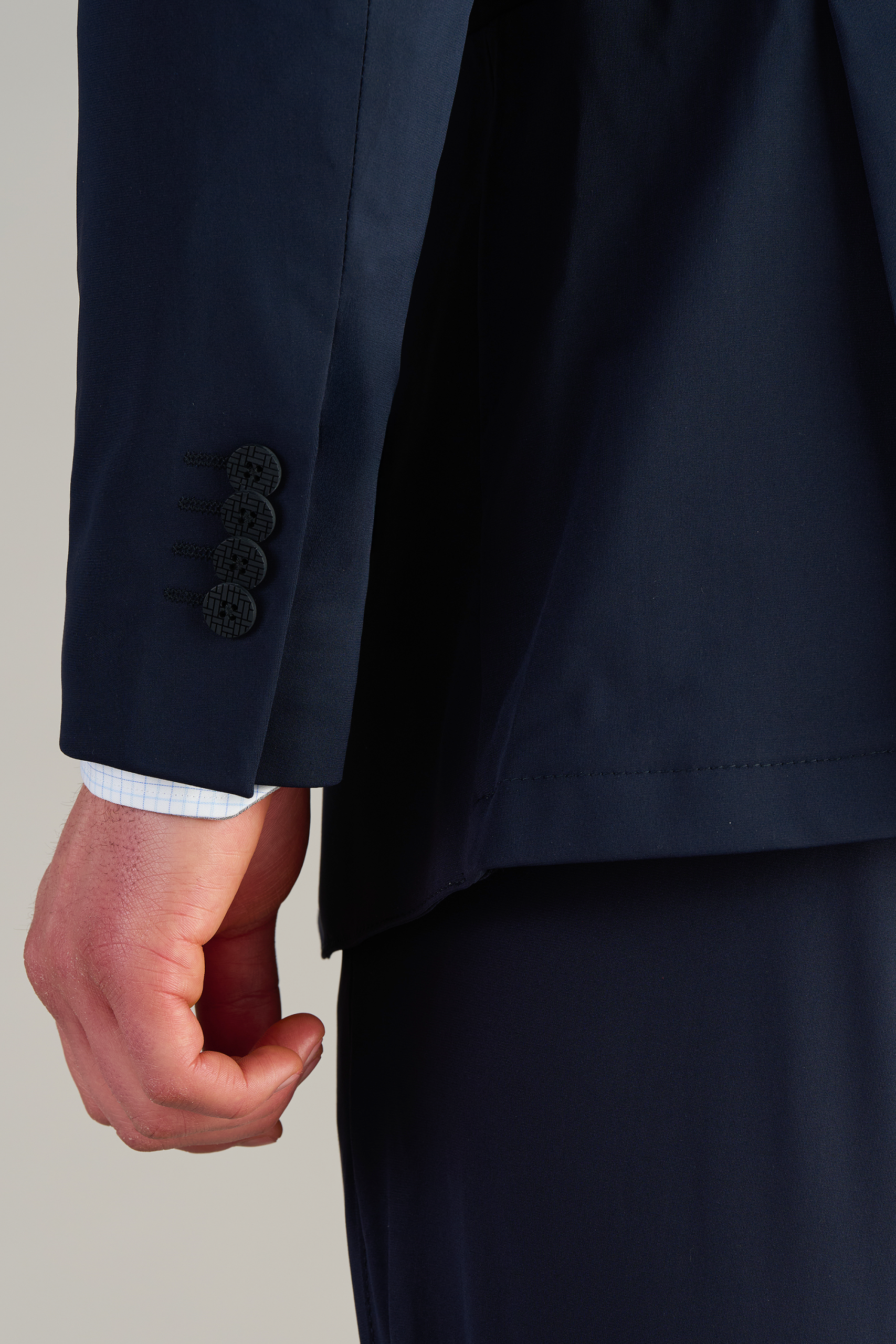 navyblue_BZR001_D1_2025.png