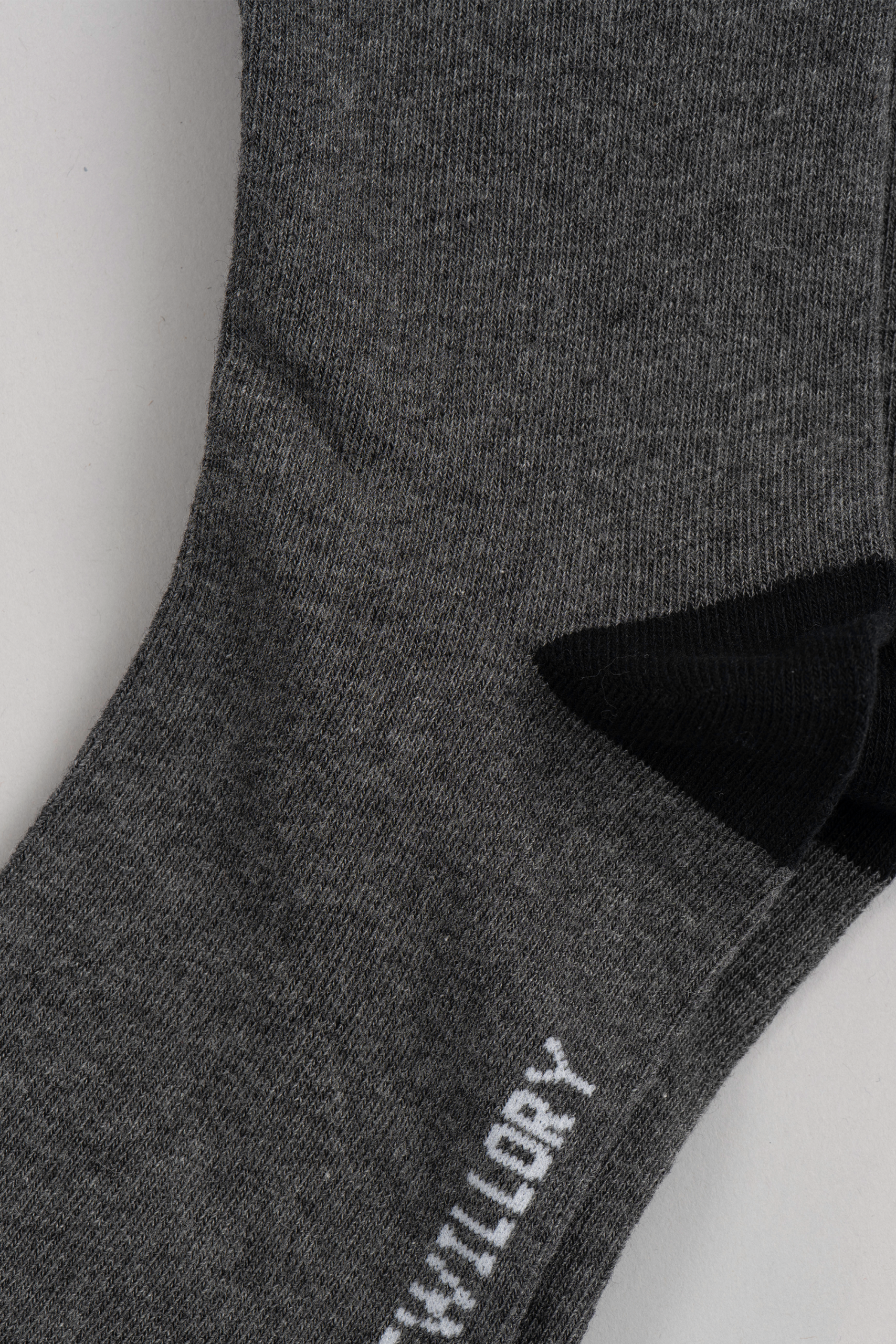 solid-grey-sock-25.2.png