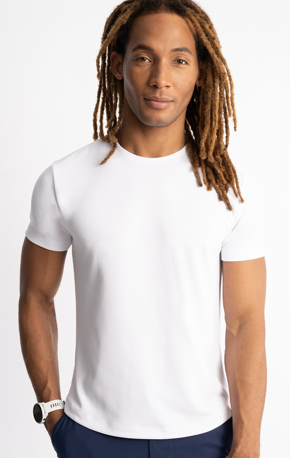 white_AEC004-M.png